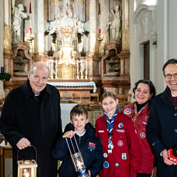 Friedenslicht in Wien angekommen / Erzdiözese Wien/ Schönlaub, Stephan Schönlaub